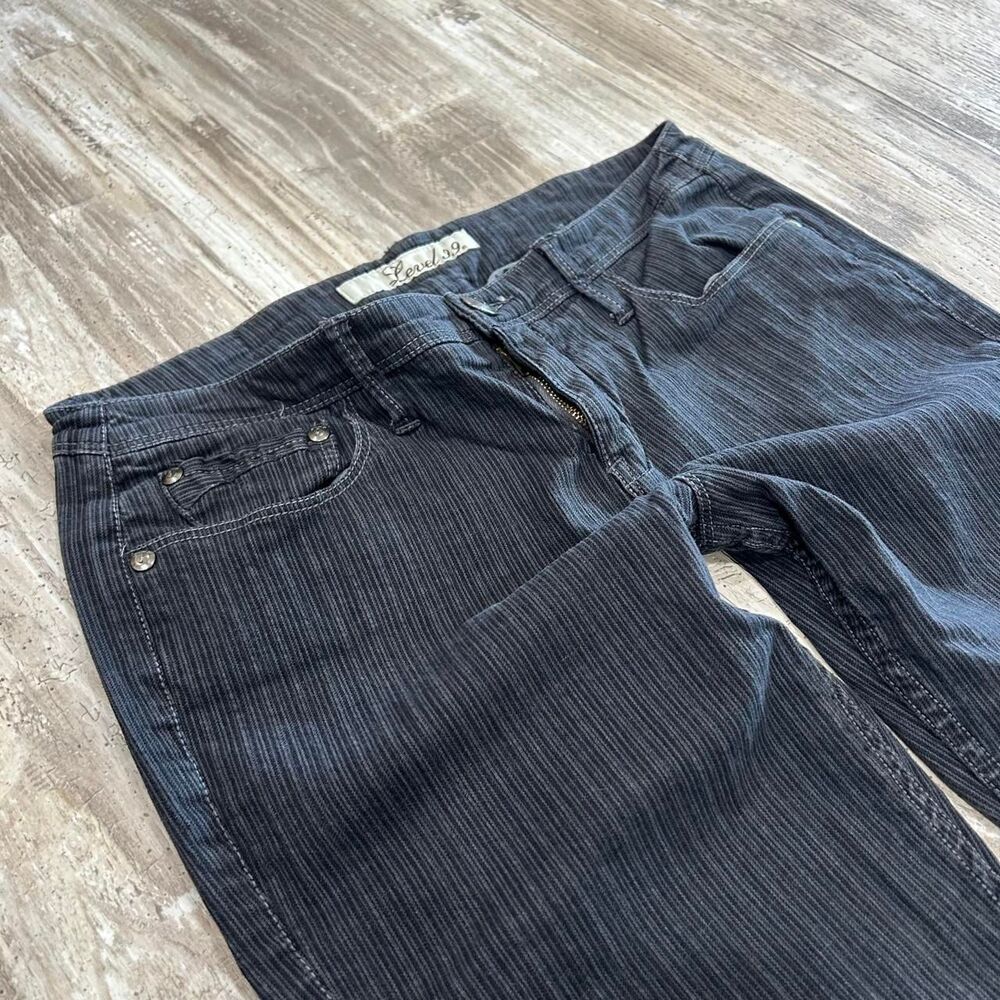 Level 99 Women's grunge punk indie casual edgy dark gray low-rise pinstripe w/ a
